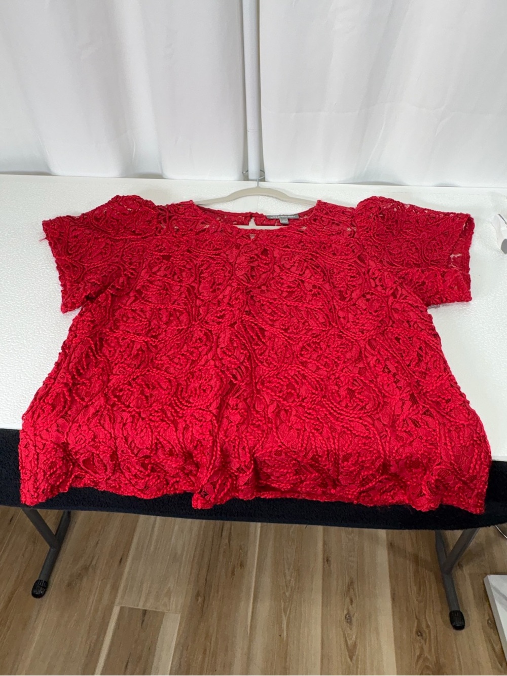 Kate & Mallory Red Floral Lace Short-Sleeve Top 3509 - Picture 9 of 10